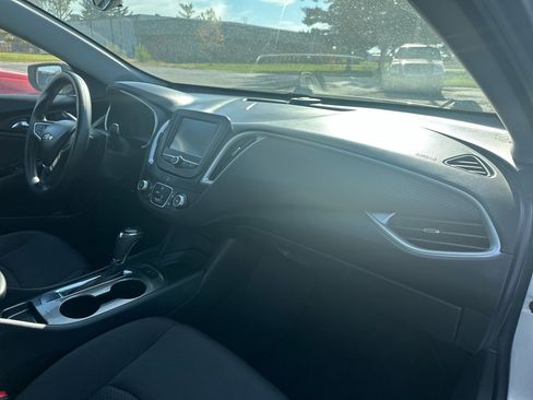 Used 2016 Chevrolet Malibu LS image 24