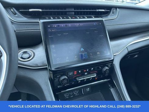 Used 2023 Jeep Grand Cherokee Limited w/ Luxury Tech Group II image 14