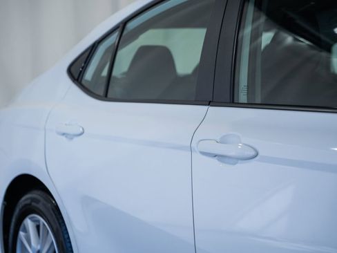 Used 2025 Toyota Camry LE image 13