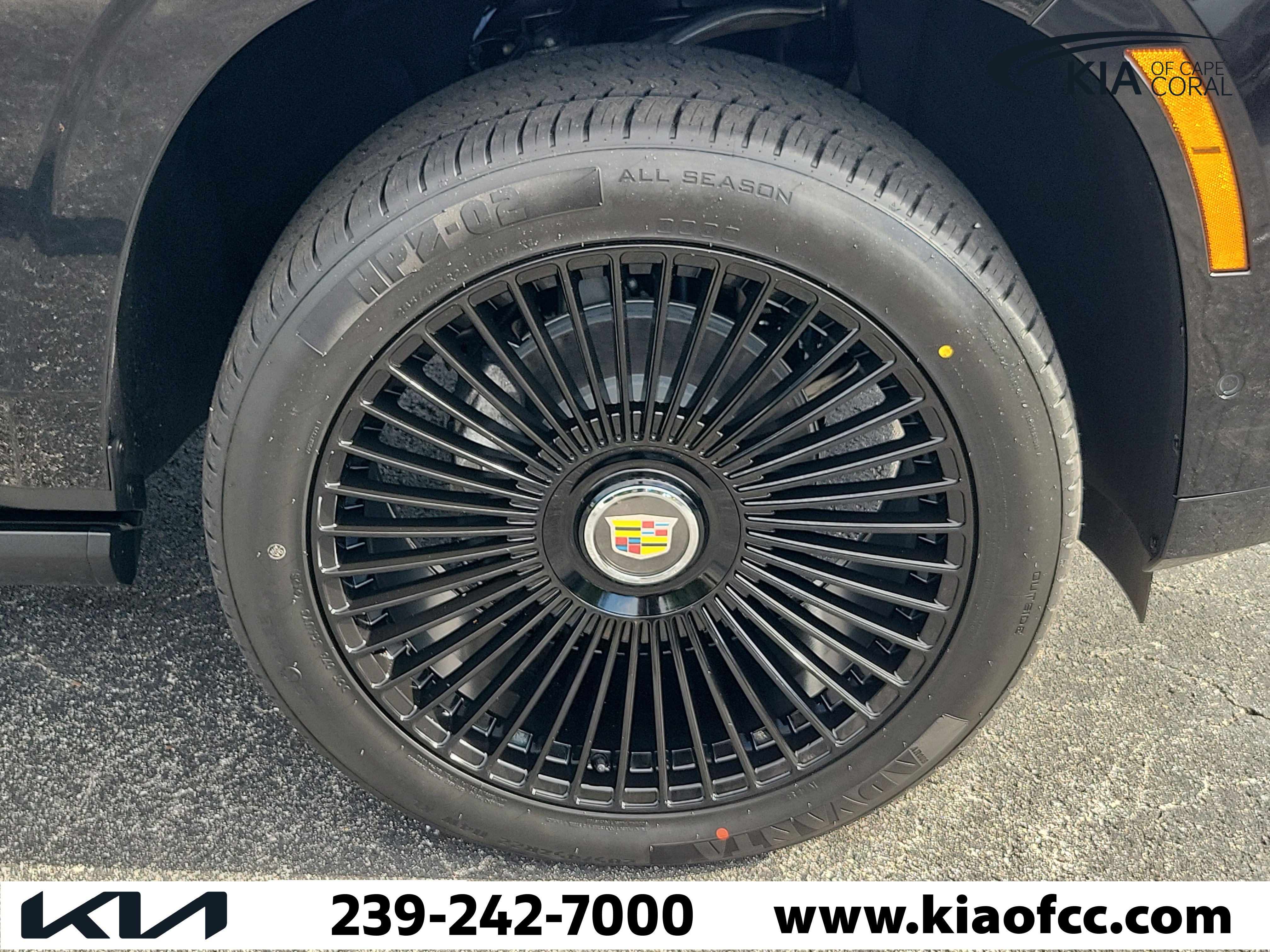 Used 2026 Cadillac Escalade ESV Sport AWD/4WD image 7