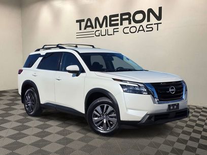 Used 2024 Nissan Pathfinder SV