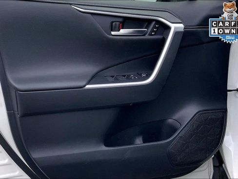 Used 2022 Toyota RAV4 Limited image 22