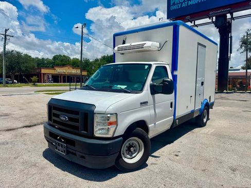 Used 2023 Ford E-350 and Econoline 350 Super Duty w/ Power Windows & Locks Group RWD image 10