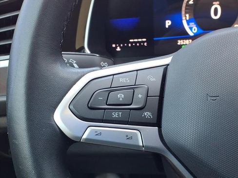 Used 2024 Volkswagen Jetta SE w/ Panoramic Sunroof Package image 29