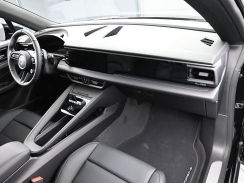 New 2026 Porsche Macan 4 Electric AWD/4WD image 31