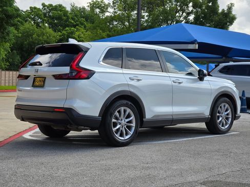 Used 2023 Honda CR-V EX image 3