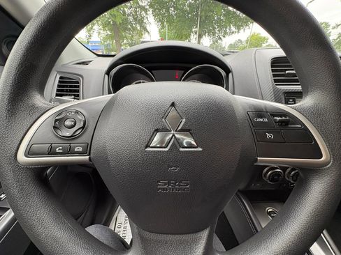 Used 2025 Mitsubishi Outlander Sport ES AWD/4WD image 29