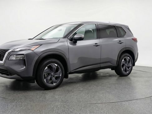 Used 2025 Nissan Rogue SV FWD image 3
