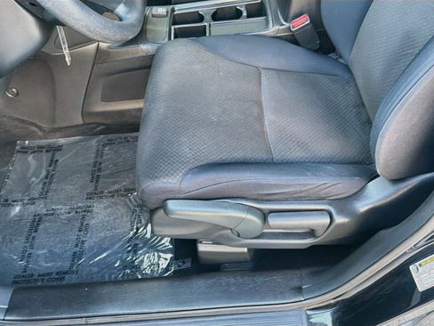 Used 2016 Honda CR-V LX image 17