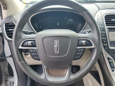 Certified 2020 Lincoln Nautilus Reserve AWD/4WD image 14