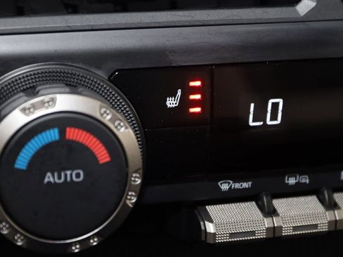 Used 2025 Toyota Tacoma TRD Off-Road image 8