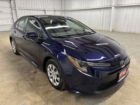 Used 2024 Toyota Corolla LE image 1