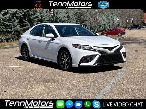 Used 2023 Toyota Camry SE FWD image 2