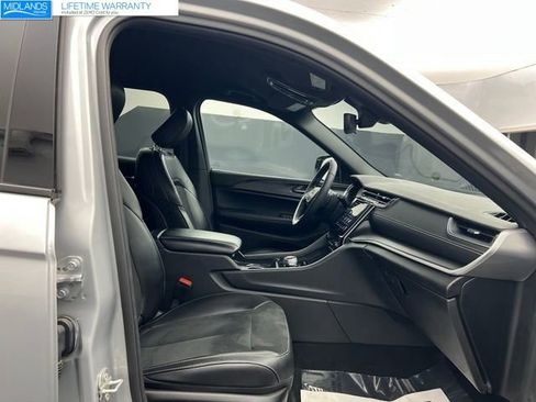 Used 2024 Jeep Grand Cherokee L Laredo image 56