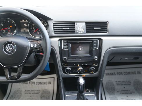 Used 2016 Volkswagen Passat 1.8T S image 14