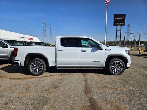 New 2026 GMC Sierra 1500 Denali w/ Denali Reserve Package AWD/4WD image 7