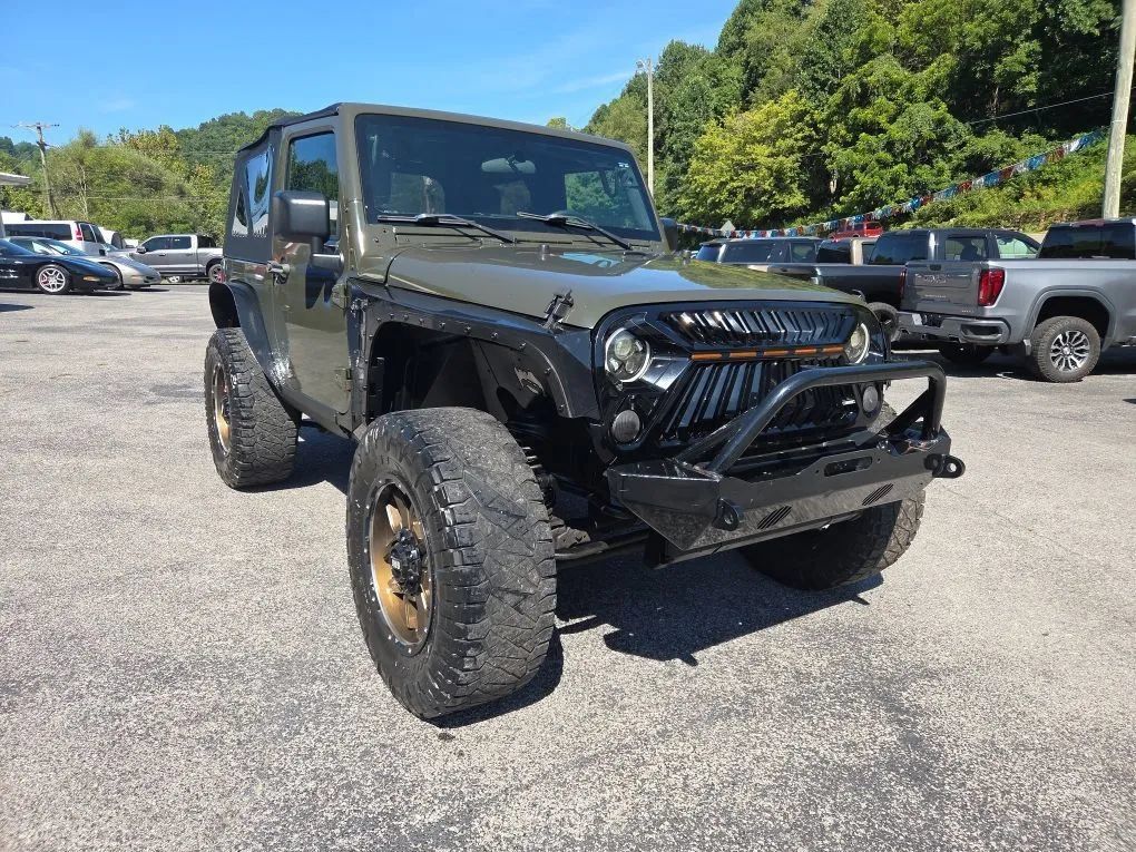 Used 2015 Jeep Wrangler Sport AWD/4WD image 3