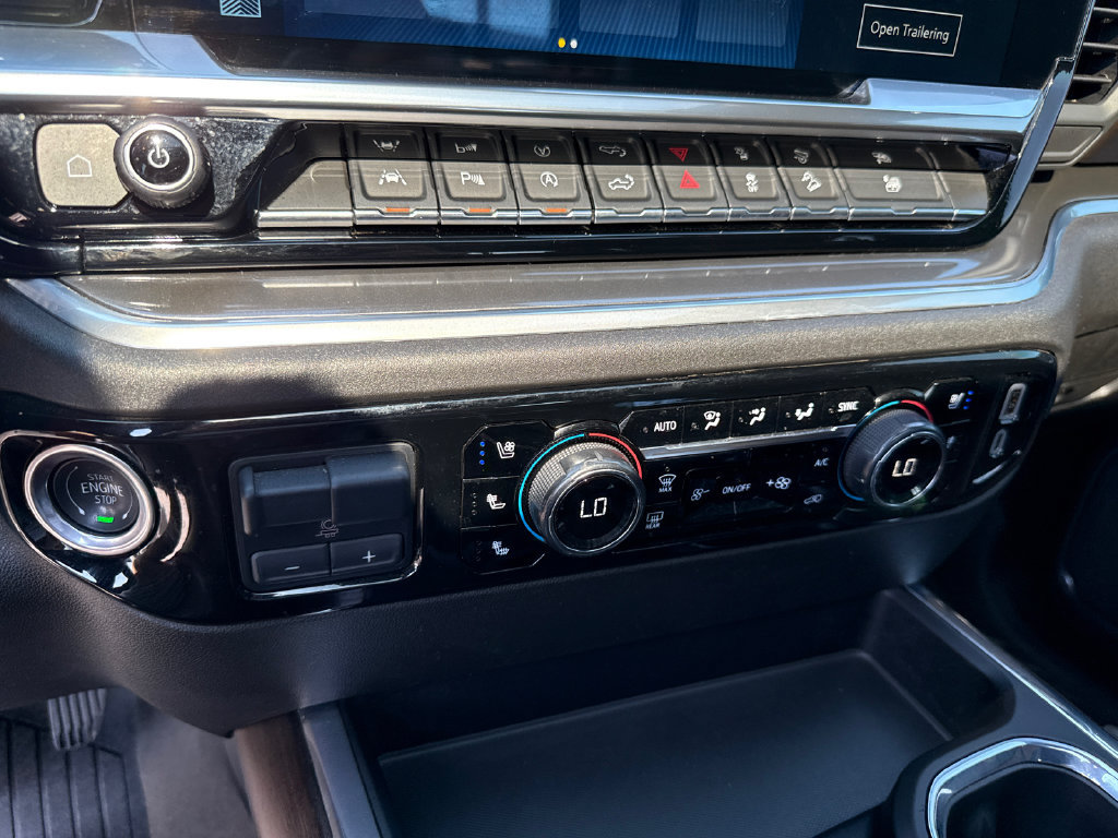 Used 2024 Chevrolet Silverado 1500 High Country w/ Technology Package AWD/4WD image 30