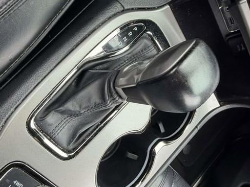 Used 2020 Jeep Grand Cherokee High Altitude AWD/4WD image 19
