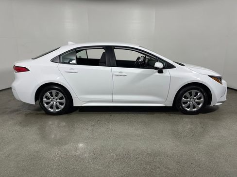 Certified 2024 Toyota Corolla LE image 2