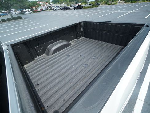 Used 2025 GMC Sierra 2500 Denali Ultimate AWD/4WD image 13