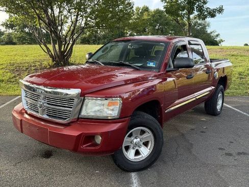 Used 2008 Dodge Dakota Laramie w/ Mopar Chrome Edition Group AWD/4WD image 2