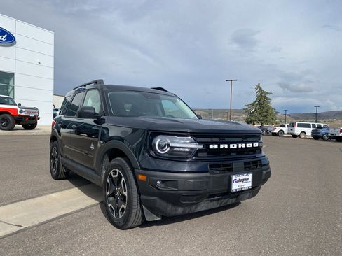 Used 2023 Ford Bronco Sport Outer Banks w/ Tech Package image 17