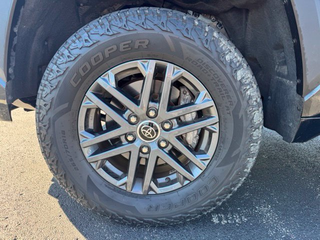 Used 2024 Toyota Tundra SR5 w/ SR5 Convenience Package AWD/4WD image 12