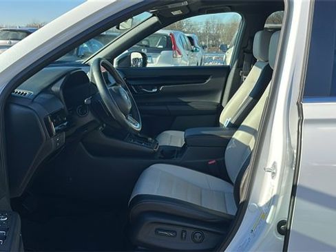 Used 2023 Honda CR-V Sport Touring image 9