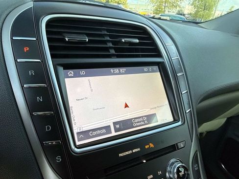 Used 2020 Lincoln Nautilus Reserve FWD image 25