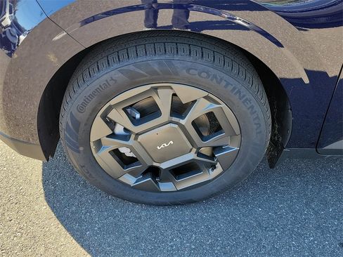 New 2026 Kia Carnival EX image 38