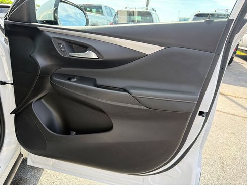 Used 2025 Buick Envista Avenir FWD image 14