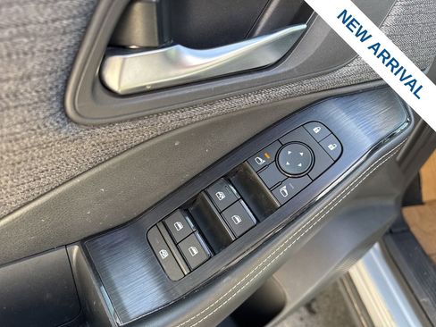 Used 2022 Nissan Rogue SV AWD/4WD image 18