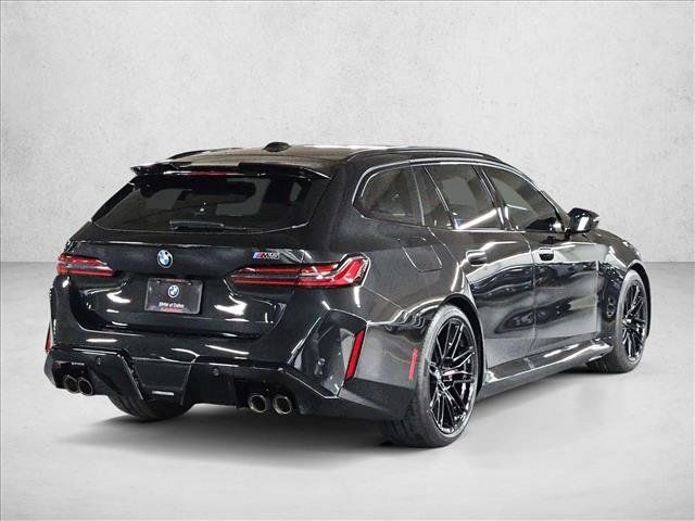 New 2027 BMW M5 Touring AWD/4WD image 2