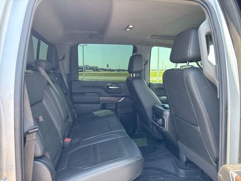 Used 2022 GMC Sierra 3500 Denali w/ Denali Ultimate Package AWD/4WD image 16