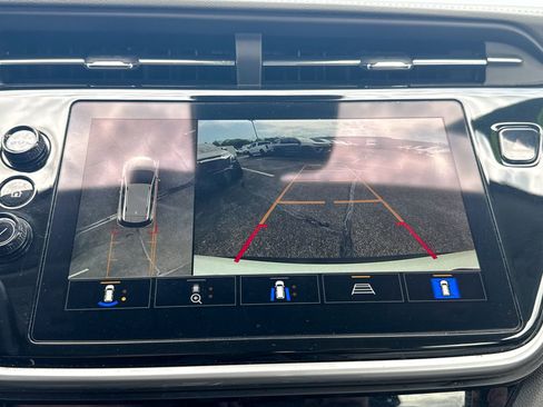 Certified 2023 Chevrolet Bolt EUV Premier FWD image 40