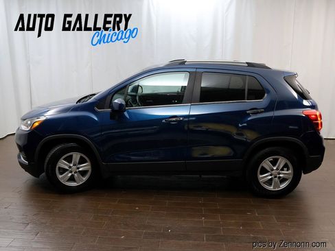 Used 2020 Chevrolet Trax LT w/ LT Convenience Package FWD image 10