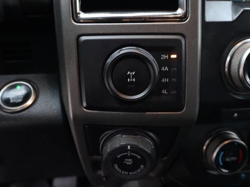 Used 2018 Ford F150 Raptor w/ Equipment Group 802A Luxury image 11