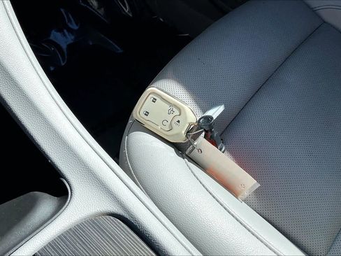 Used 2021 GMC Acadia SLT image 10