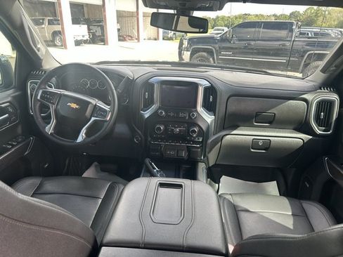 Used 2022 Chevrolet Silverado 1500 LTZ AWD/4WD image 14