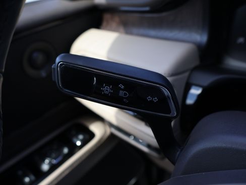 Used 2023 Lincoln Aviator Reserve w/ Equipment Group 201A RWD image 43