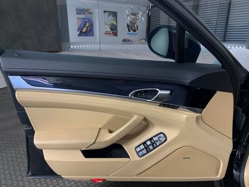 Used 2013 Porsche Panamera image 22