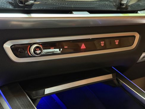 Used 2024 BMW X7 xDrive40i image 18