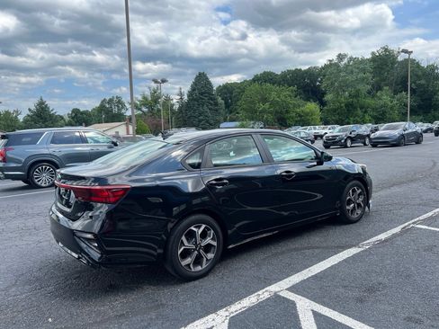 Used 2020 Kia Forte LXS FWD image 6