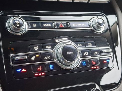 Certified 2022 Lincoln Corsair AWD w/ Equipment Group 101A image 17