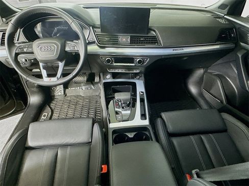 Used 2025 Audi Q5 Prestige image 16