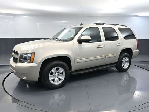 Used 2014 Chevrolet Tahoe LT w/ Luxury Package image 11