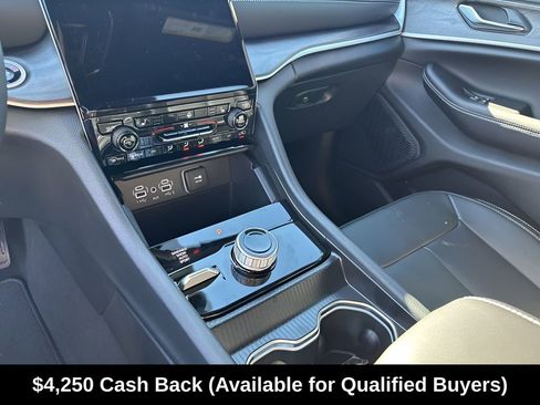 New 2025 Jeep Grand Cherokee Limited AWD/4WD image 36