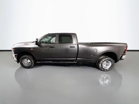 New 2026 RAM 3500 Tradesman AWD/4WD image 4