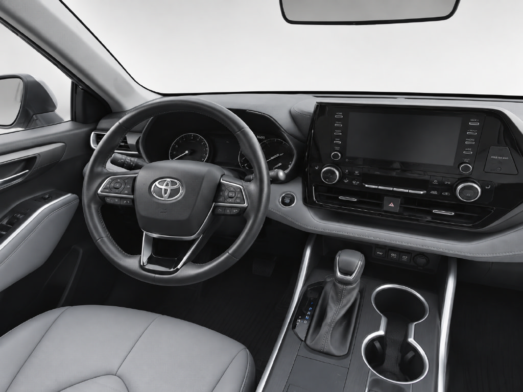Used 2020 Toyota Highlander XLE AWD/4WD image 21